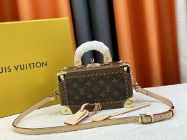 Picture of LV Lady Handbags _SKUfw137789424fw